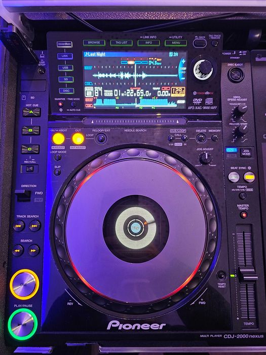 Pioneer CDJs 2000 Nexus + DJM 2000 Nexus + Flight Case Tripla: