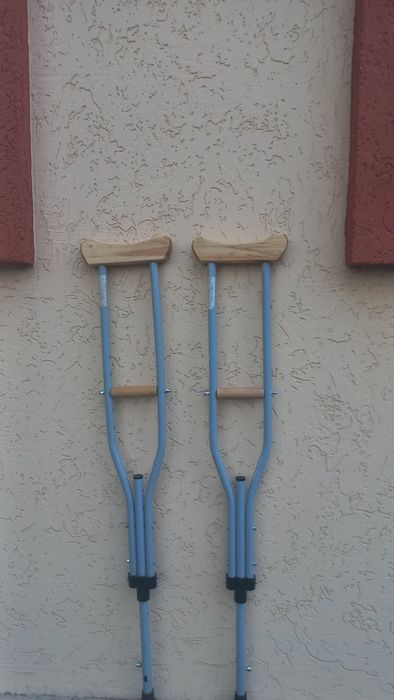 Продам милиці універсальні