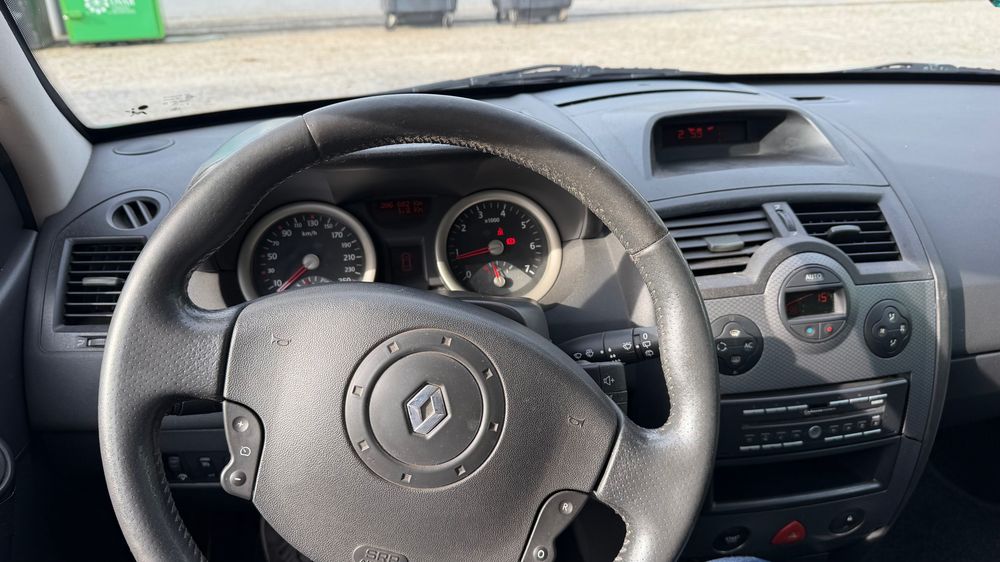 Renault megane Gasóleo 2003 foto 5