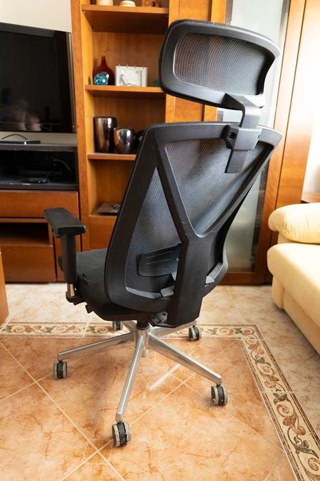 Cadeira de escritório ergonómica