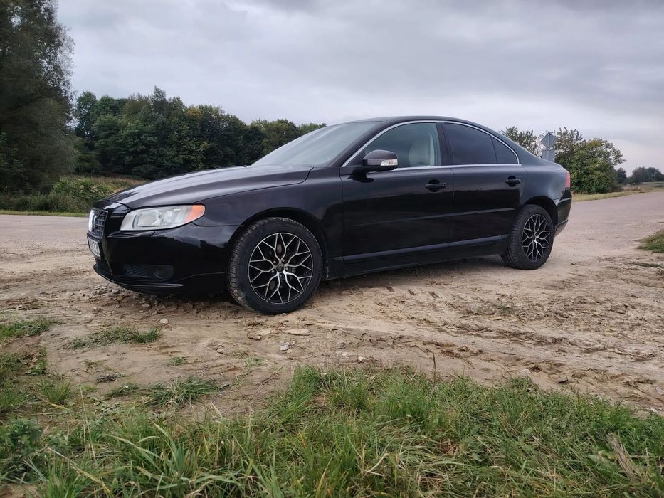 Volvo S80