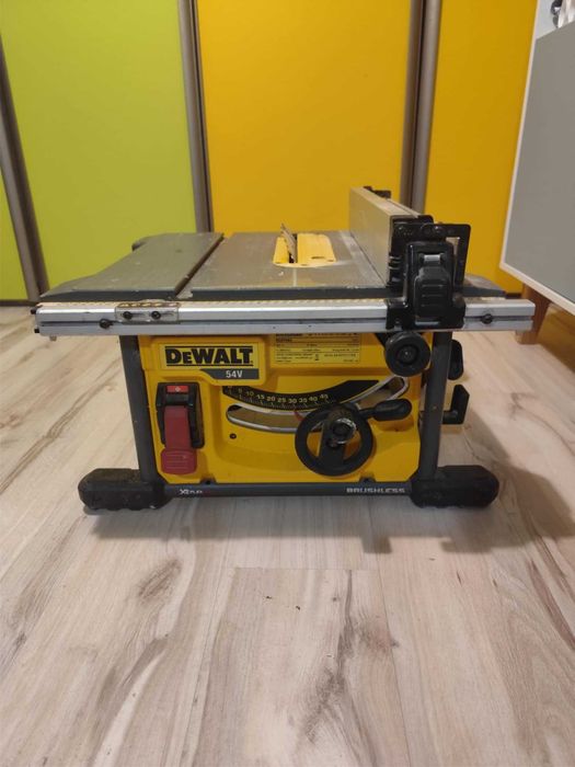 pilarka piła tarczowa stołowa  dewalt dcs7485 akumulatorowa 54V