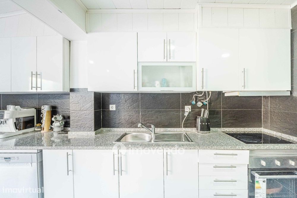 Apartamento T1+1, com logradouro grande, em Odivelas