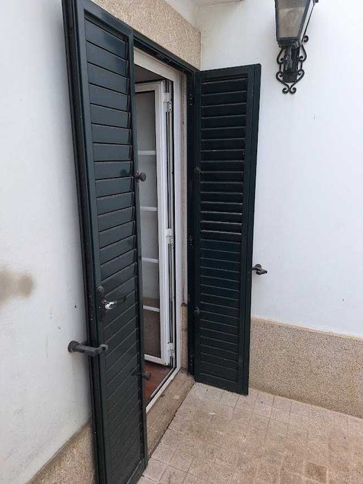 Portas lacadas em alumínio