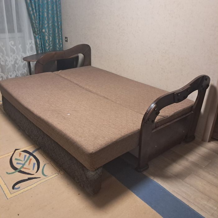 Диван ліжко кровать б.у. єврокнижка за пів ціни мебель меблі