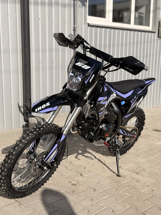 Мотоцикл IROS RS-68 yx140cc