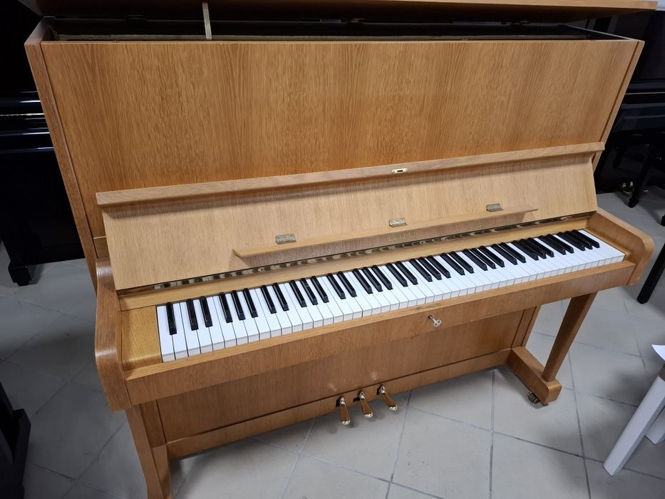 Pianino Petrof  125cm koncertowe stan  bdb