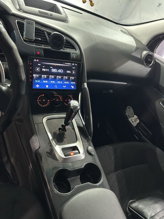 Продам Пежо 3008 1.6 HDI 2011 року