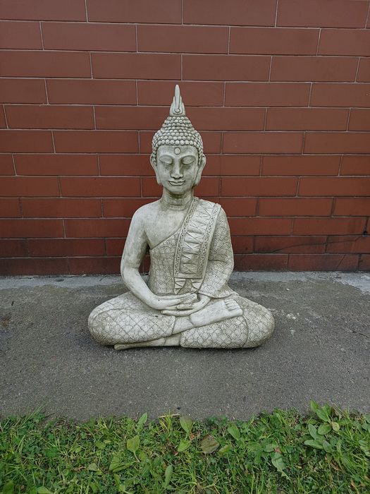 Figura antyczna z betonu Budda