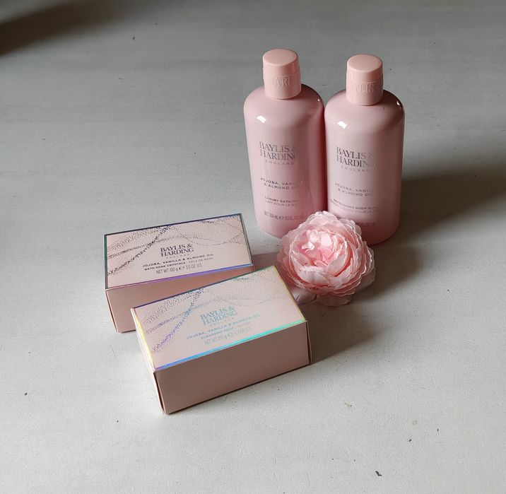 Zestaw kosmetyków do kąpieli Baylis&Harding jojoba, wanilia, migdał