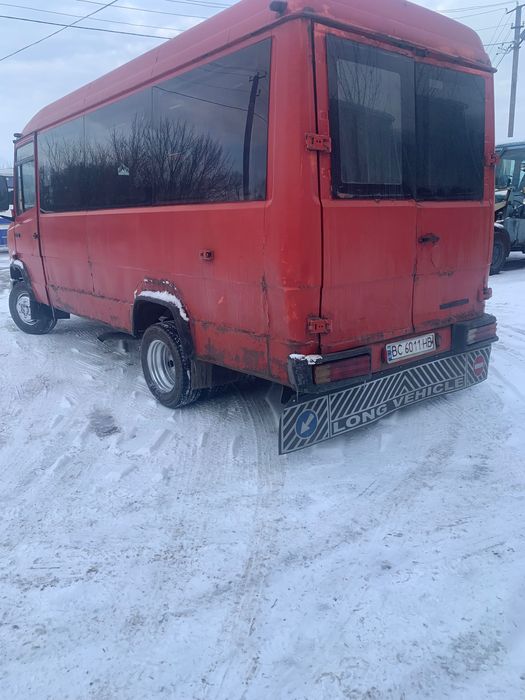 Мерседес рекс 609   На повному ходу мотор після кап ремонту.