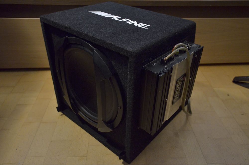 Subwoofer Alpine 12 cali ze wzmacniaczem Mac Audio