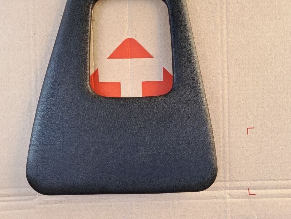 Накладка кпп бмв е34 е32 кожа