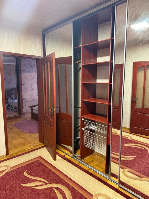 Сдам 3-х кімнатну квартиру м. Наукова, Космічна 27