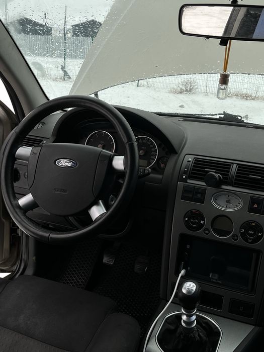 Ford Mondeo 3 1.8