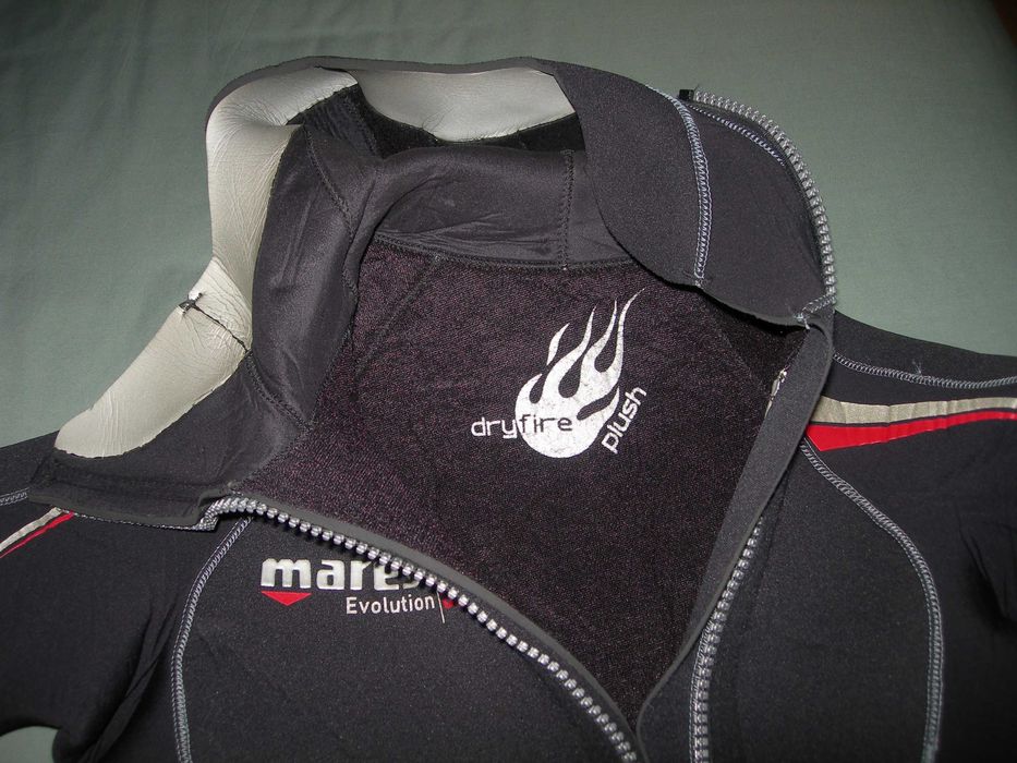 Fato neoprene de mergulho ou pesca submarina.