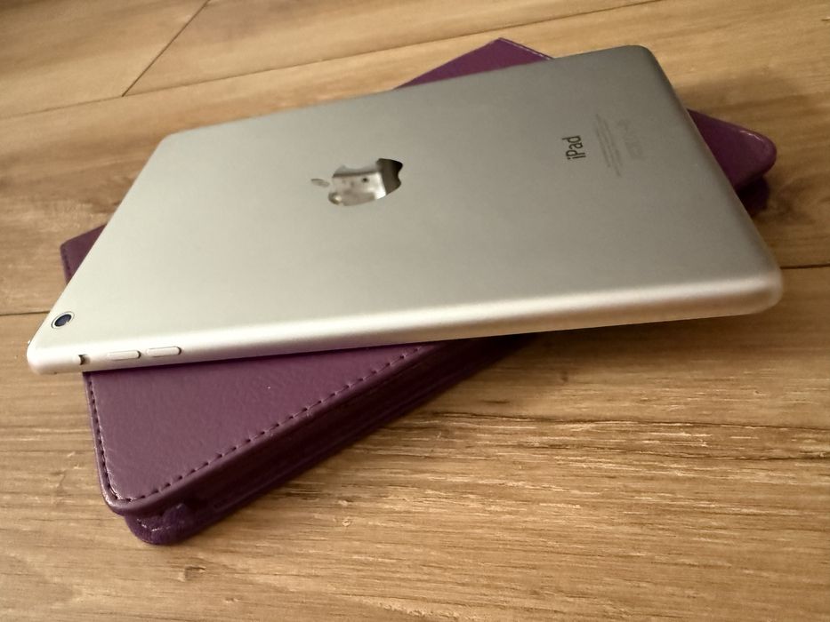 Apple iPad mini 1 (A1432), 16 ГБ, Silver