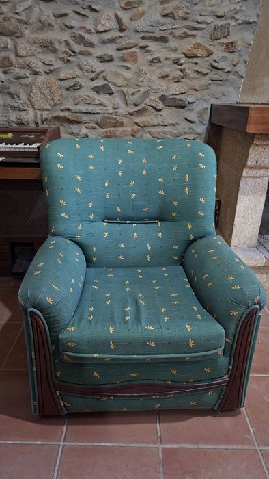 Sofá cama e poltronas