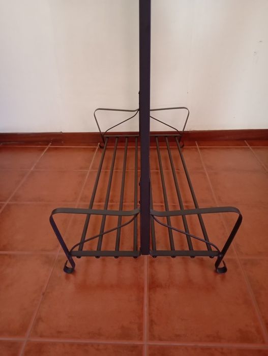 Charriot de metal preto