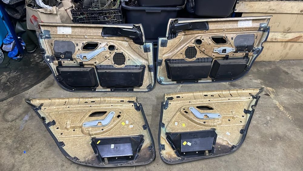 Карты дверные BMW E39 обшивки дверей комплект / поштучно