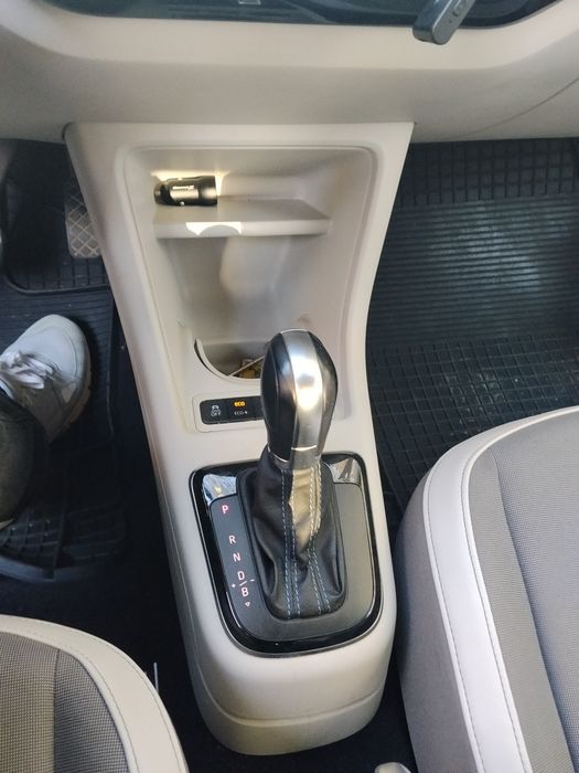 Автомобіль VOLKSWAGEN  e-up