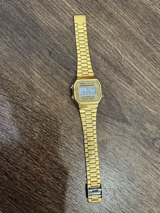 Часы CASIO A168