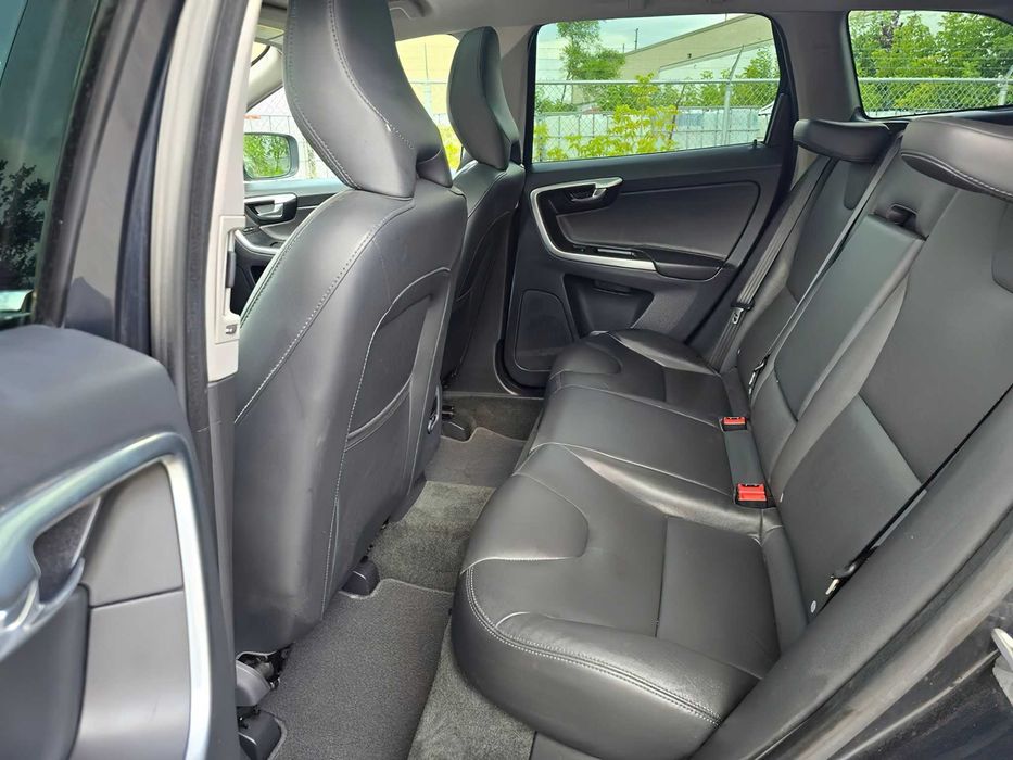 Volvo XC60      2015