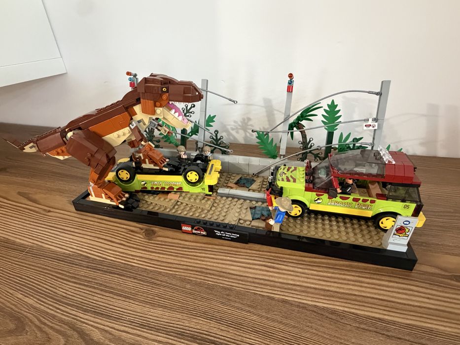LEGO Jurassic Park 76956 Ucieczka tyranozaura 100% Kompletny EOL
