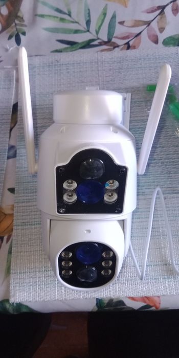 Câmera de Videovigilância Solar de dupla lente