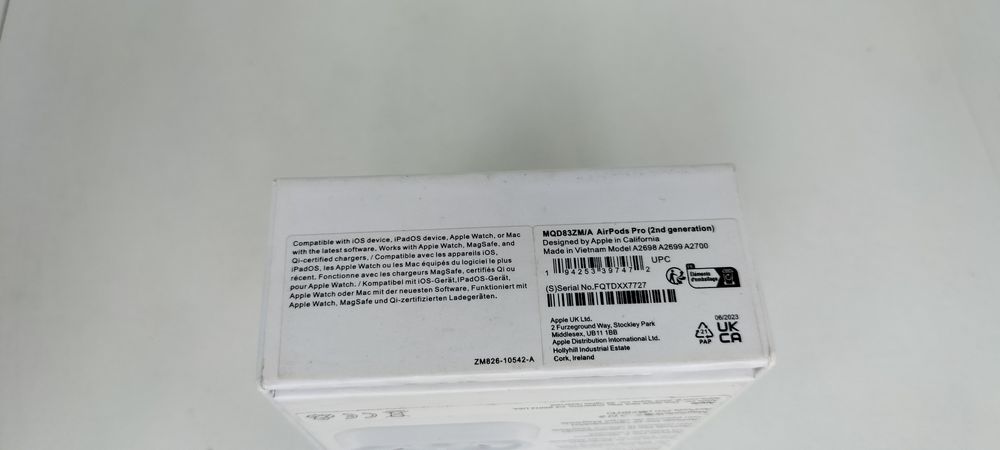 Pudełko po AirPods Pro od Apple