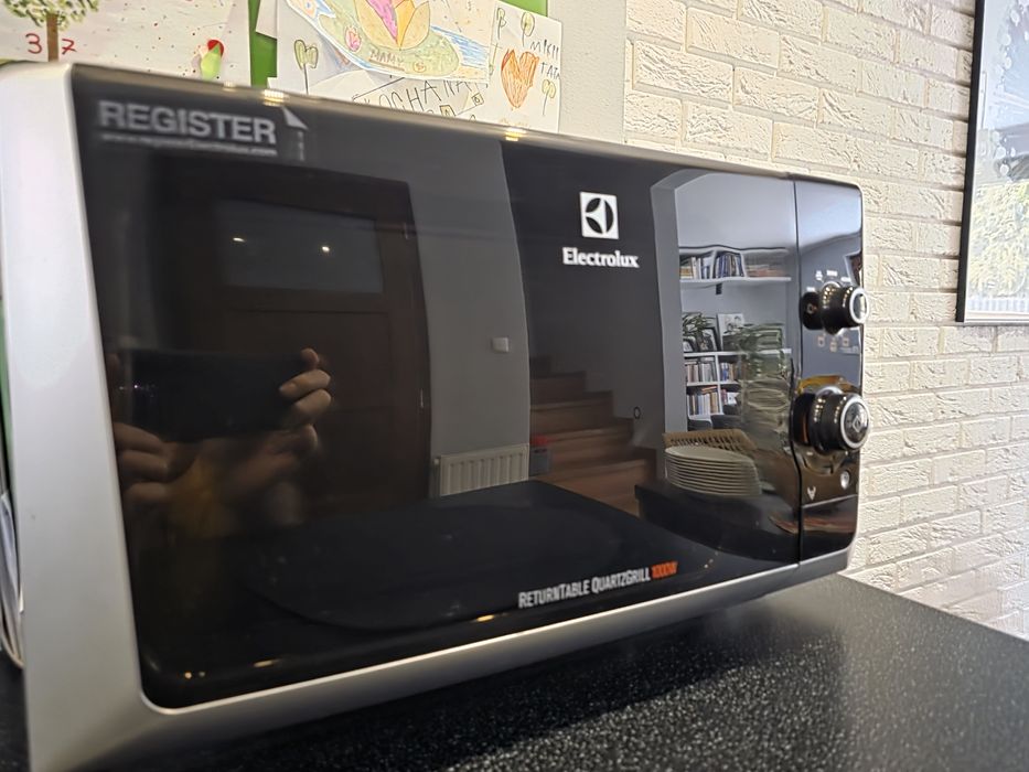 Kuchenka mikrofalowa Electrolux
