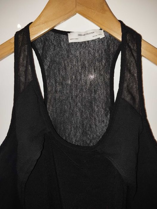 Vestido curto em camadas Zara