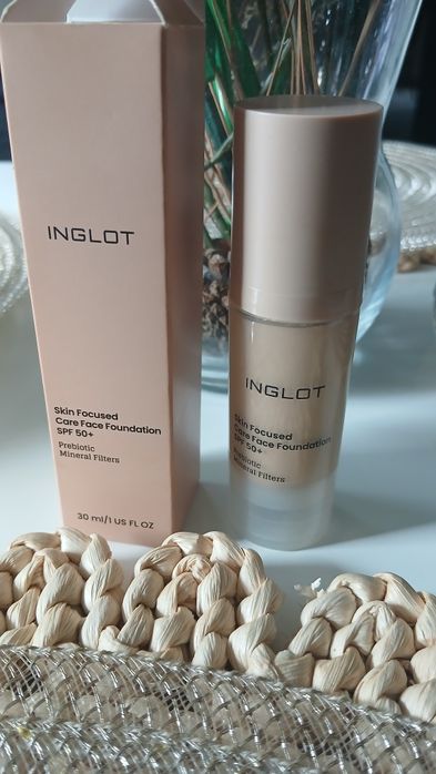 Podkład Inglot Skin Focused Care Face Foundation SPF 50+