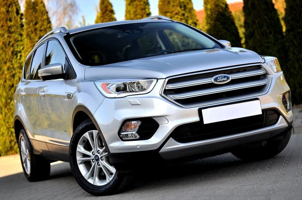Ford Kuga Skóra _ Navi _ Kamera _ Key Less Go _ Park Assist _