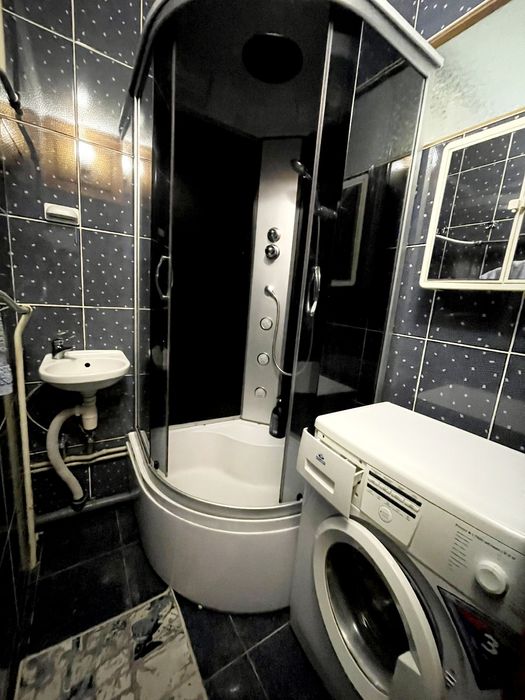 Оренда з є/рем.2кім.кондиціонер,Хоткевича,біля парку.