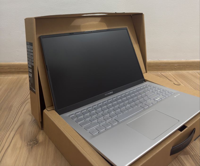 Laptop ASUS VivoBook 512GB SSD R5-3500U 8GB RAM 15.6"