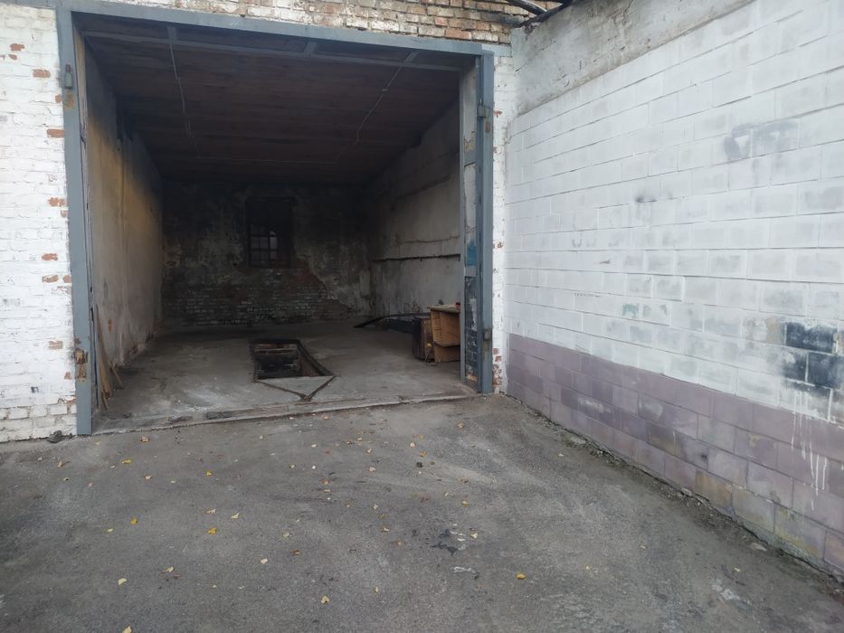 Складські приміщення з рампою, гаражі під СТО, офіс, магазин