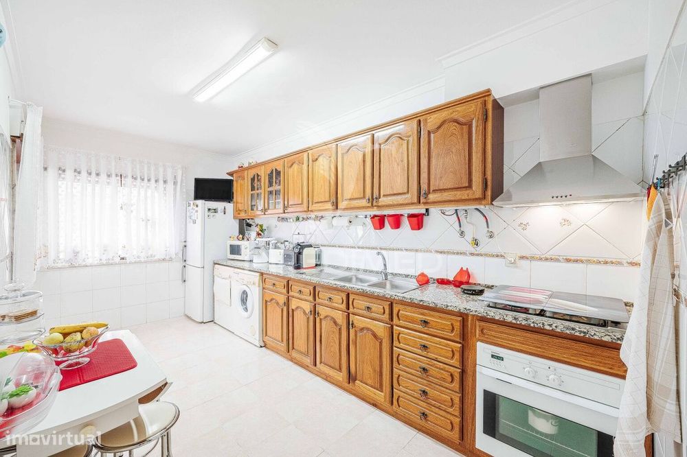 BAIXA DE PREÇO - Apartamento T2 C/garagem em Agualva-Cacém – Oportu...