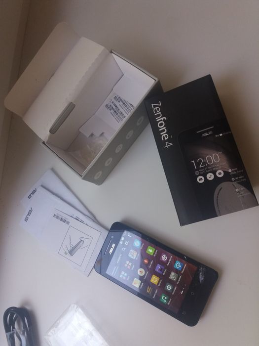 Asus Zenfone 4 (A400CGX) Black.