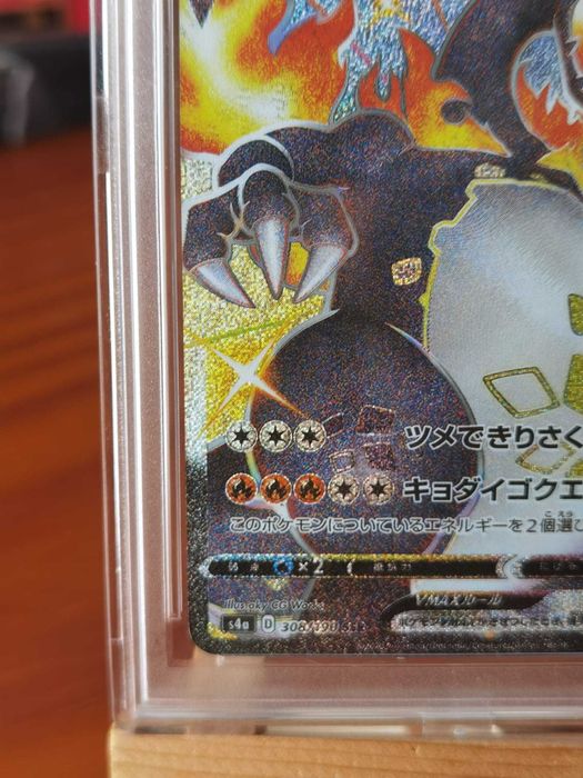 Pokémon Charizard Custom Card e PSA Case