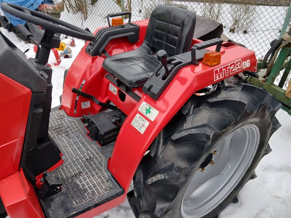 Japoński traktor mitsubishi 4x4 4cylindrowy