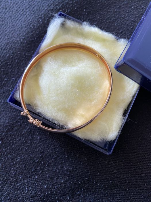 Pulseira de ouro de Lei