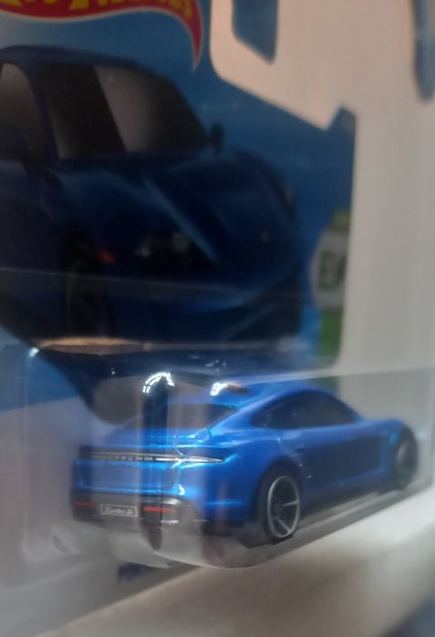 Porsche Taycan turbo S hot wheels