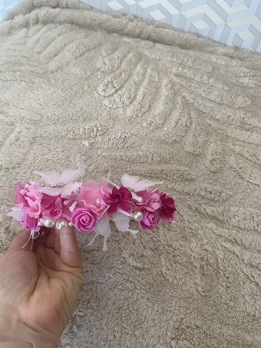 Віночок обідок з квітами та метеликами