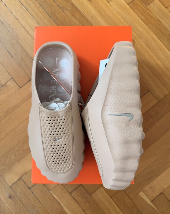 Nike Mind 001 .