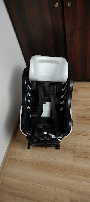 Fotelik obrotowy Joie 360° 9-18 kg