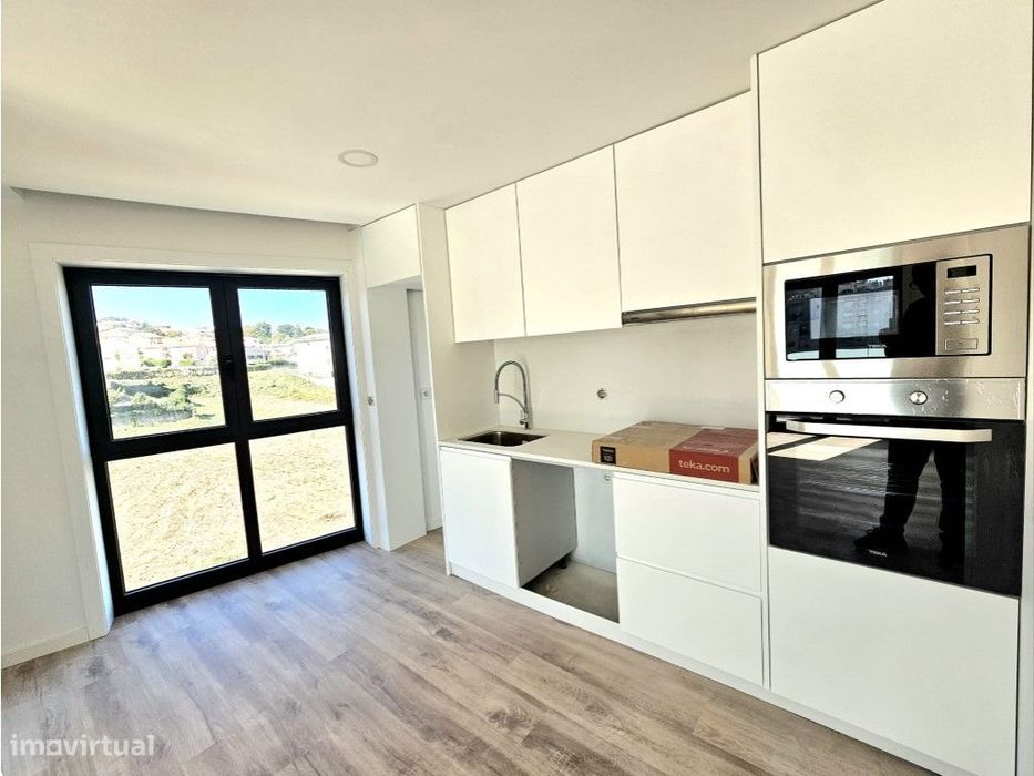 Apartamento T0, 4º Andar, Edifício Varandas Village - Calendário- F...