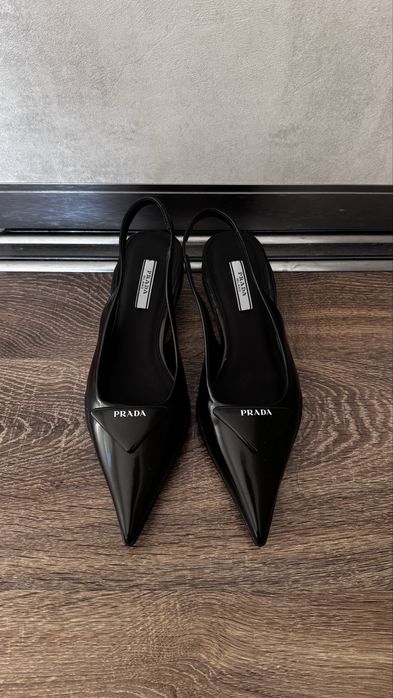 Слінгбеки Prada 37,5-38 оригінал