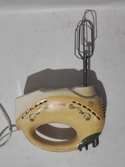 Продам миксер Saturn