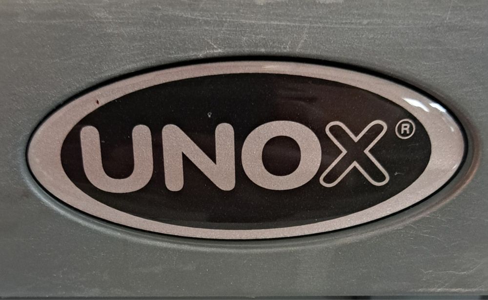 Конвекційна пекакарська піч Unox Domenica